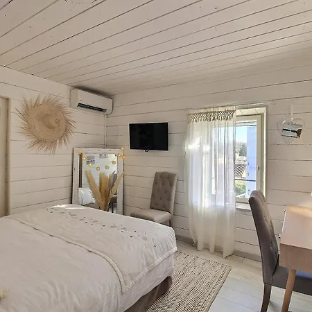 Bed & Breakfast Cothy En Provence 4*